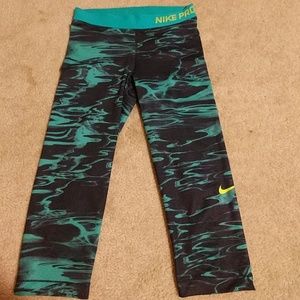 Nike Pro Dri Fit Capri Tights